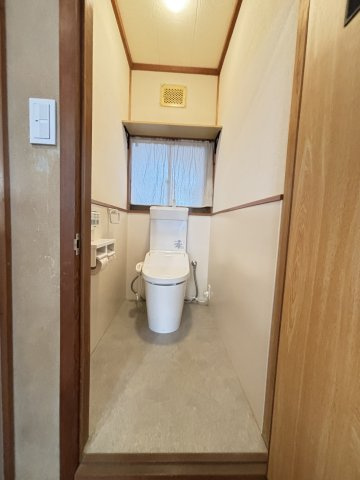 皆生温泉1丁目戸建のトイレ