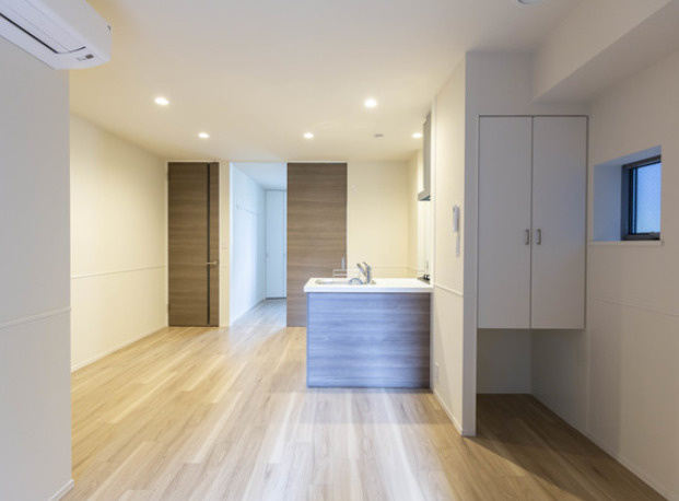 グラン碑文谷Aの居間・リビング|★明るいフローリングの角部屋です★