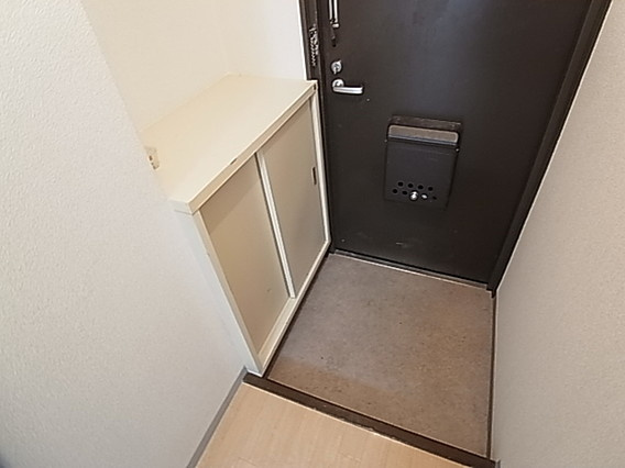 深江グランドハイツの玄関