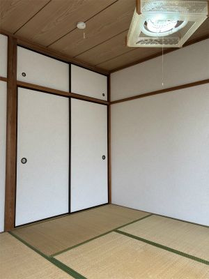 グリーンハイム寿の和室