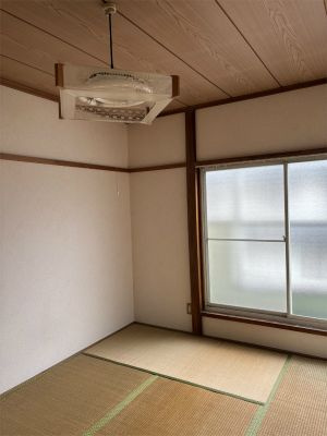 グリーンハイム寿の和室