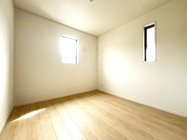 【子供部屋】 | 糟屋郡篠栗町田中3丁目第3　1号棟（全2棟）【仲介手数料無料・0円】 | 現地写真。