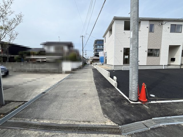 【その他】 | 糟屋郡篠栗町田中3丁目第3　1号棟（全2棟）【仲介手数料無料・0円】 | 現地写真。前面道路です。