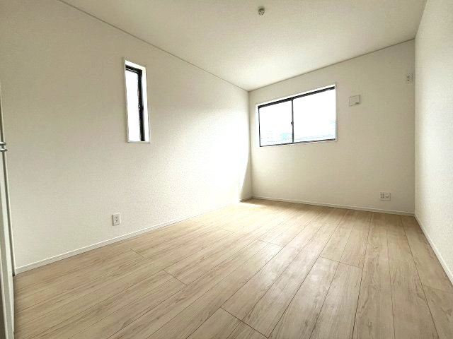 【子供部屋】 | 糟屋郡篠栗町田中3丁目第3　1号棟（全2棟）【仲介手数料無料・0円】 | 現地写真。