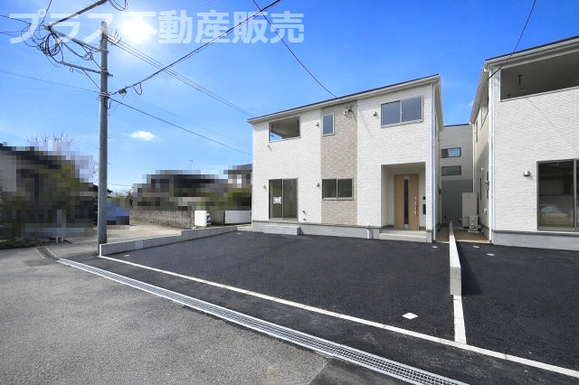 【玄関】 | 糟屋郡篠栗町田中3丁目第3　1号棟（全2棟）【仲介手数料無料・0円】 | 現地写真。