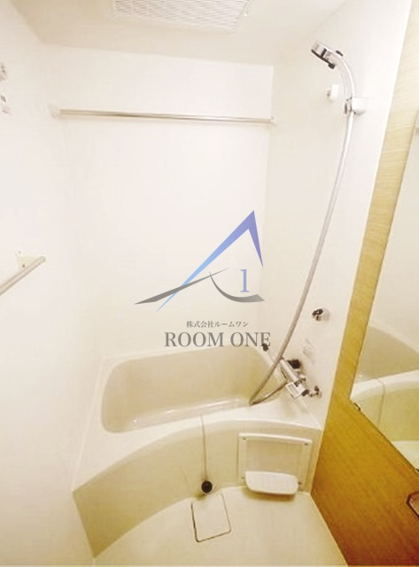 ラフィスタ川崎Ⅲ(ﾗﾌｨｽﾀｶﾜｻｷｽﾘｰ)の浴室|お風呂です。