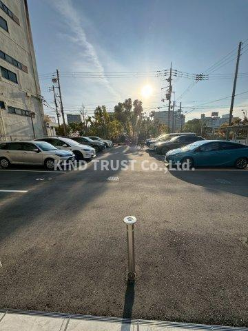 JMFレジデンス桜ノ宮の駐車場|駐車場があるので、車を買う予定の方も安心です