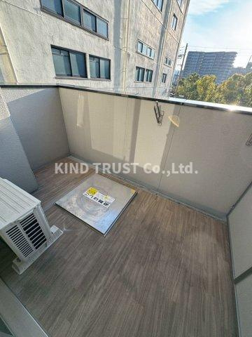 JMFレジデンス桜ノ宮のバルコニー|お洗濯にも便利なバルコニー付き