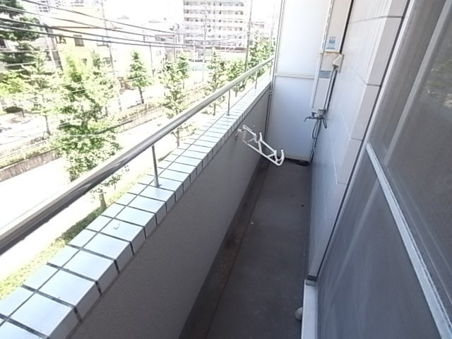 ヒルズ六甲のバルコニー