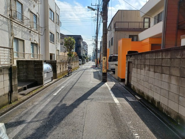 中央1丁目　売地の前面道路含む現地写真