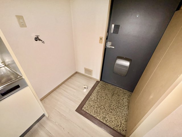 Cafeteria WAKEの玄関