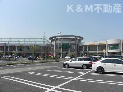 シャルマンＢの駐車場|駐車場があるので、車を買う予定の方も安心です