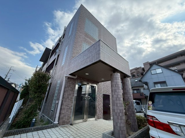 ラ・アクール