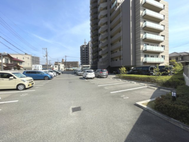 クレアホームズ大町の駐車場|駐車場は1住戸あたり、1区画使用できます（詳細は担当までお問い合わせください）！