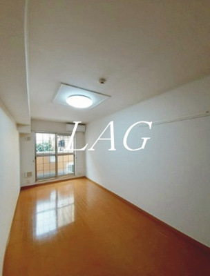 【居間・リビング】 | サンセットタイム | 洋室のお部屋です。