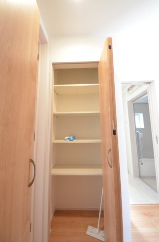 向洋新町二丁目の収納|玄関収納充実しています
