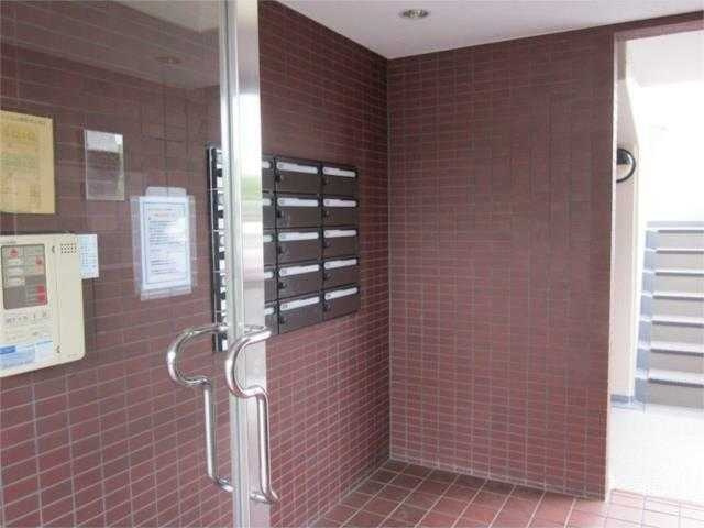 プランドール小金井のエントランス