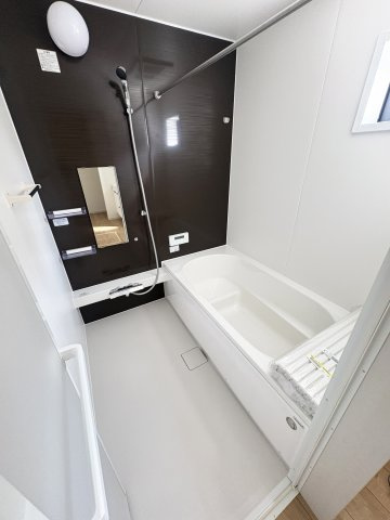 越谷市瓦曽根　新築戸建ての浴室