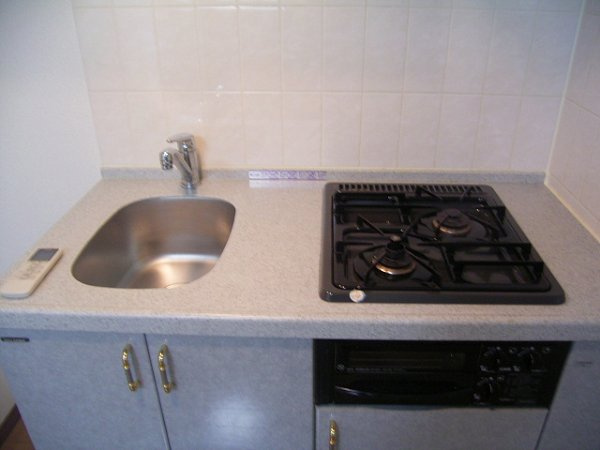 新品家具付きマンション目黒7(KaGood東京)のキッチン