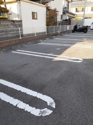 【駐車場】 | ライオンハートＡ | カースペースがあります
