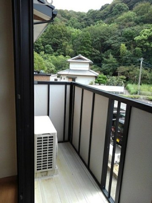 【バルコニー】 | ブル－スカイＢ | 外からの目が気にならないバルコニーで洗濯物が干せます