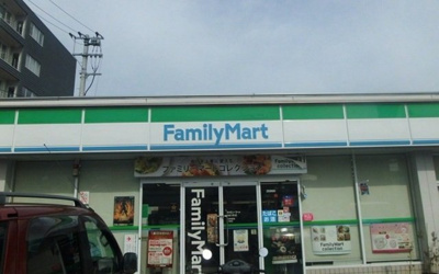 【周辺】 | ルーチェ | ファミリーマートまで450m