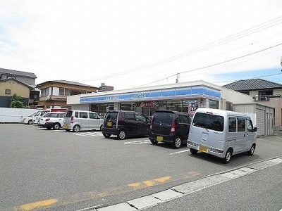 【周辺】 | ルーチェ | ローソン中前川店まで450m