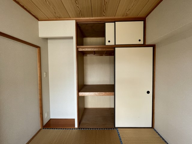 ベンタナヒルズ篠栗3号館の和室|和室収納スペース写真