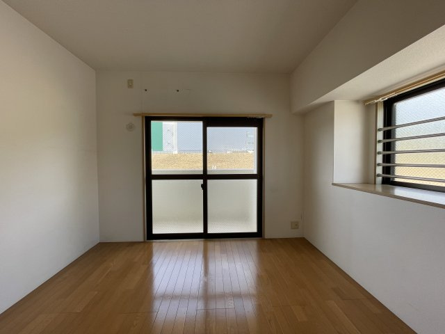 ベンタナヒルズ篠栗3号館の洋室|約6.3帖洋室