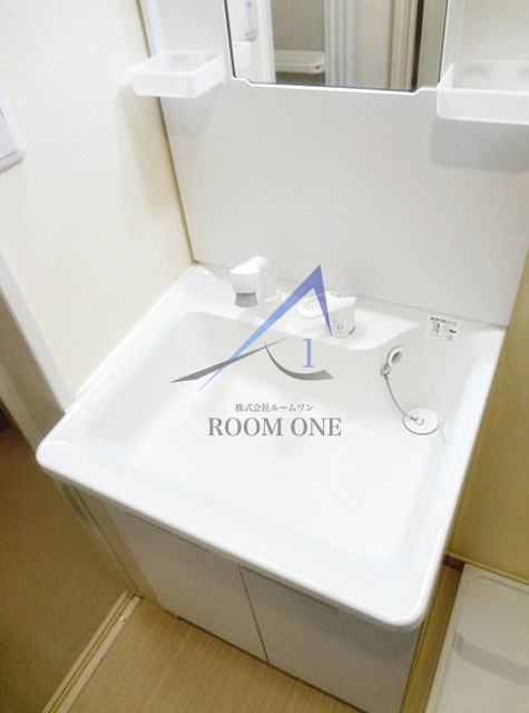 リバーサイド翠の洗面所|独立洗面台です。