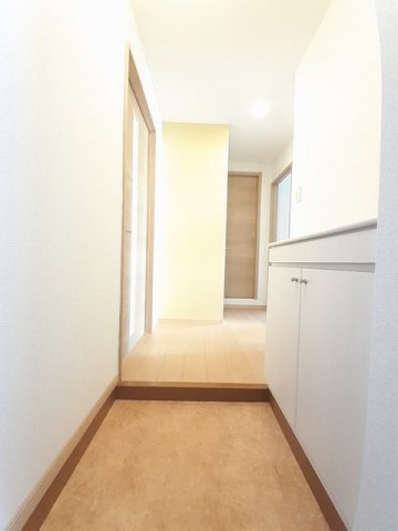 グランディール矢三Ｂの玄関|毎日通る玄関はこちらです