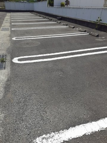 ウィッラ　アルテ　Ａの駐車場|駐車スペースもあります