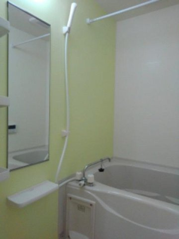 カーサ・ドマーニ　Ⅱの浴室|コンパクトで使いやすいお風呂です