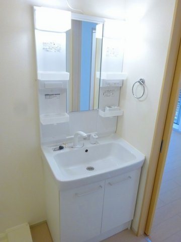 フローレンスＮの洗面所|脱衣スペースもあります