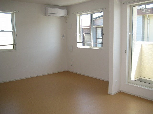 リオン　ドゥ　エスポワール　Ａの居間・リビング|ゆったり過ごせるリビングです