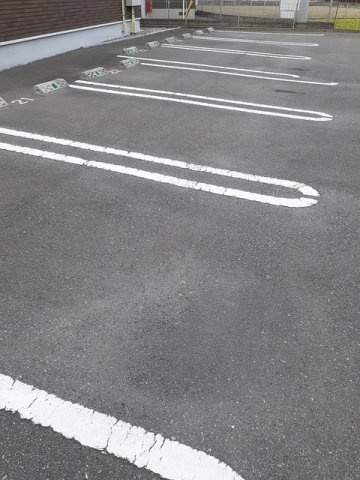 クラール名東イースト　Ｃの駐車場|駐車場があります