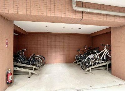 中野区野方５丁目の賃貸マンションのその他共用部分|駐輪場