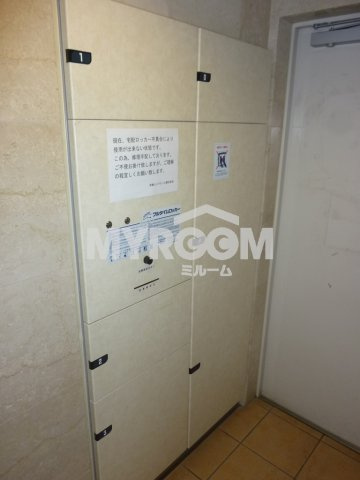 中野区野方５丁目の賃貸マンションのその他共用部分|宅配ボックス