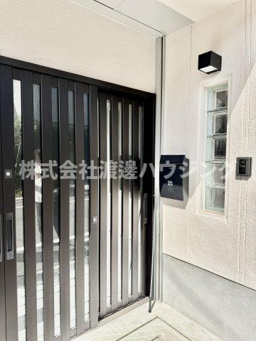 光ハウス西難波のエントランス