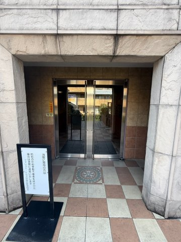 フォレスト・ヒルズ中落合のエントランス