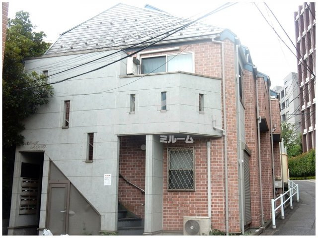 中野区上高田２丁目のアパートの外観