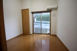 中野区上高田２丁目のアパートの居間・リビング|洋室☆（同一仕様写真）