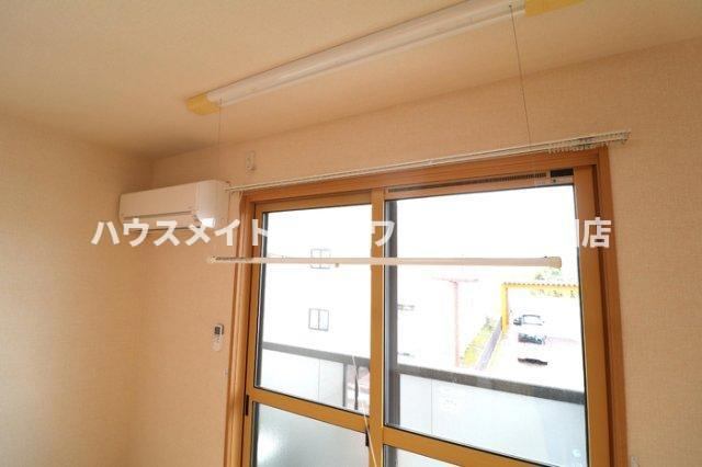 ロイヤルガーデン絆 Ｄの設備|エアコン・室内物干し