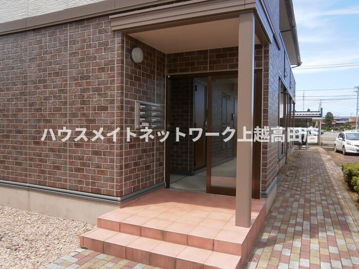 ロイヤルガーデン絆 Ｄのエントランス|エントランス