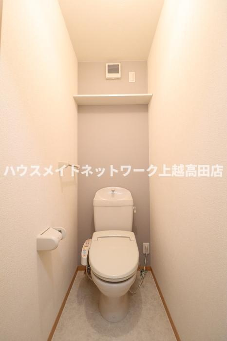ロイヤルガーデン絆 Ｄのトイレ|温水洗浄暖房便座