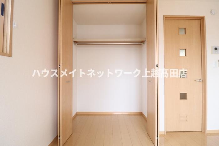 ロイヤルガーデン絆 Ｄの収納|クローゼット