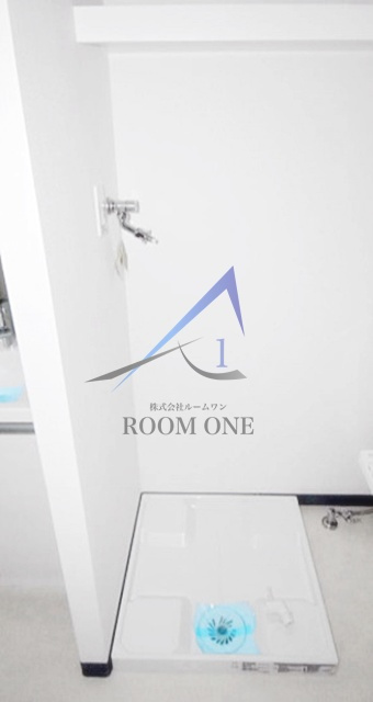 ベルシード横濱WESTⅡの設備|洗濯機置き場です。