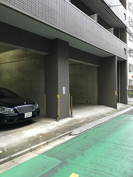モンシェール錦糸町の駐車場