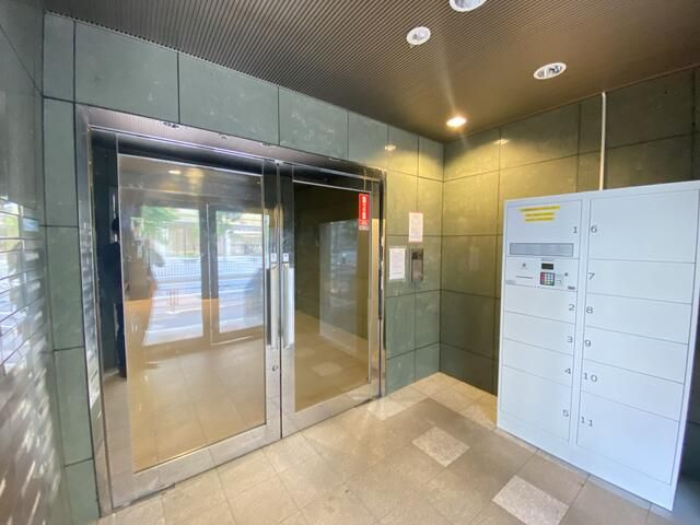 モンシェール錦糸町のエントランス