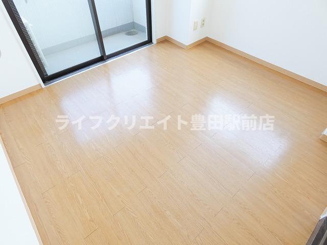 豊田ダイカンプラザの居間・リビング